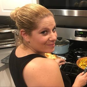 Meet your Posher, Holly